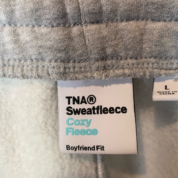Aritzia TNA Gray Cozy Fleece Boyfriend Sweatpants - Picture 3 of 4